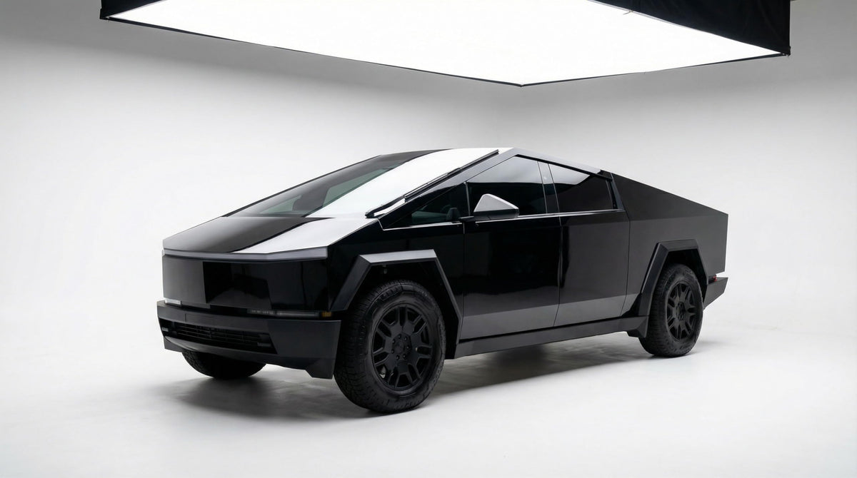 TRUE LINE Automotive 3M gloss black close-up reveals smooth texture and gloss benefit