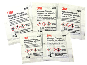3M DI-NOC 4298 front view of five sponge applicator packets showing compact packaging and convenience
