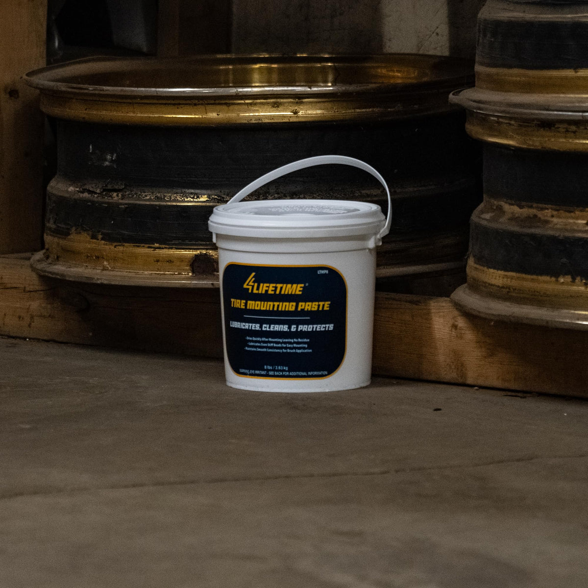4LIFETIMELINES used on motorcycle tire to ease bead seating and protect rim