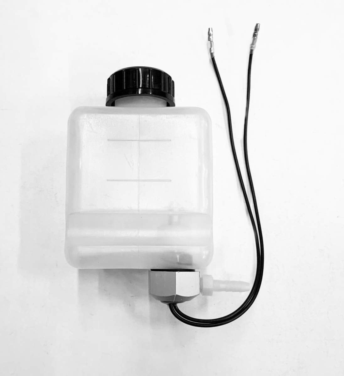 A.A gear lube reservoir front view showing fit and leak protection
