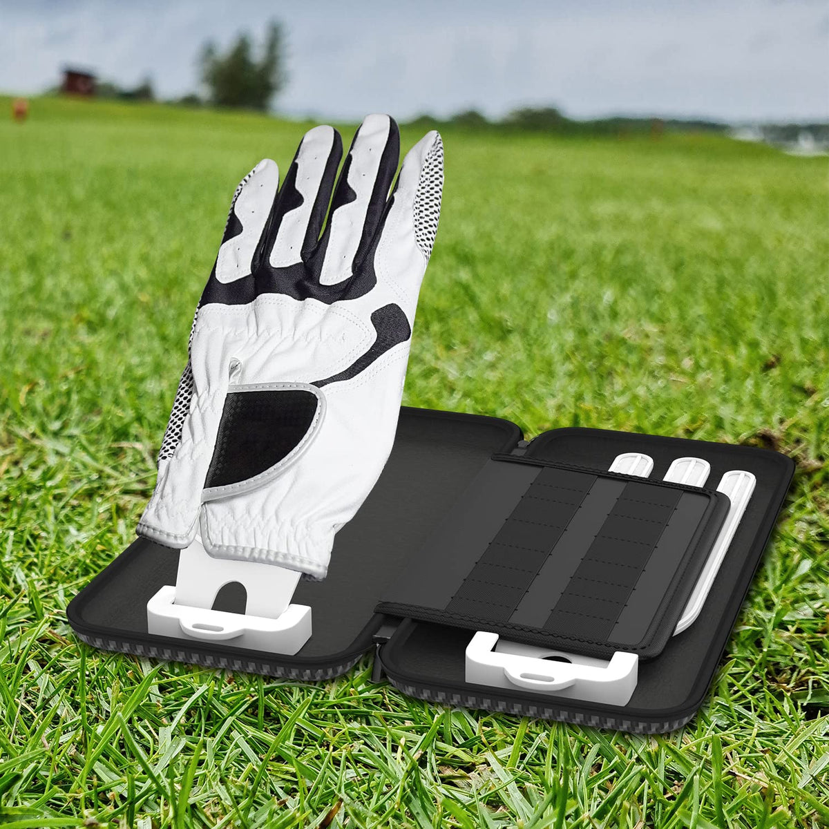 ACCTOLF close-up of ventilation holes to help dry gloves faster