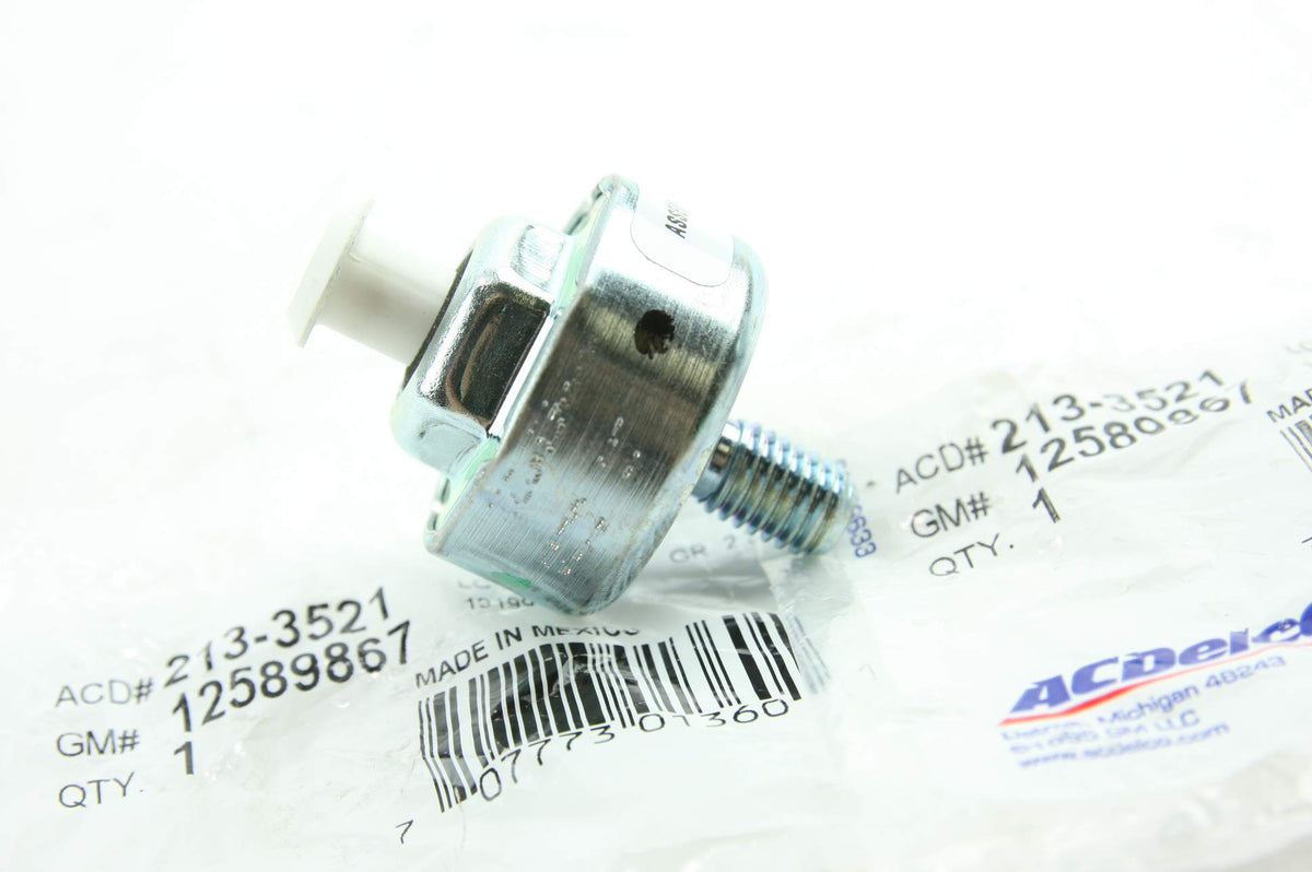 1A Auto AC DELCO close-up of sensor threads demonstrating durable construction
