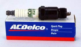 ACDelco R45TS close-up of copper core and nickel-chrome electrode showing durable construction