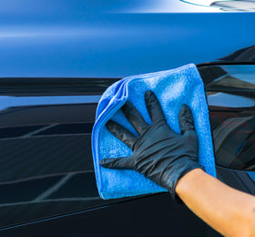 Aero Cosmetics before-and-after panel showing improved gloss and contaminant removal