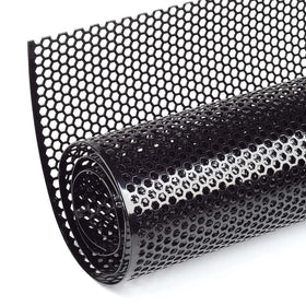 AggAuto front view of 40x13 black grill mesh showing honeycomb protection benefit
