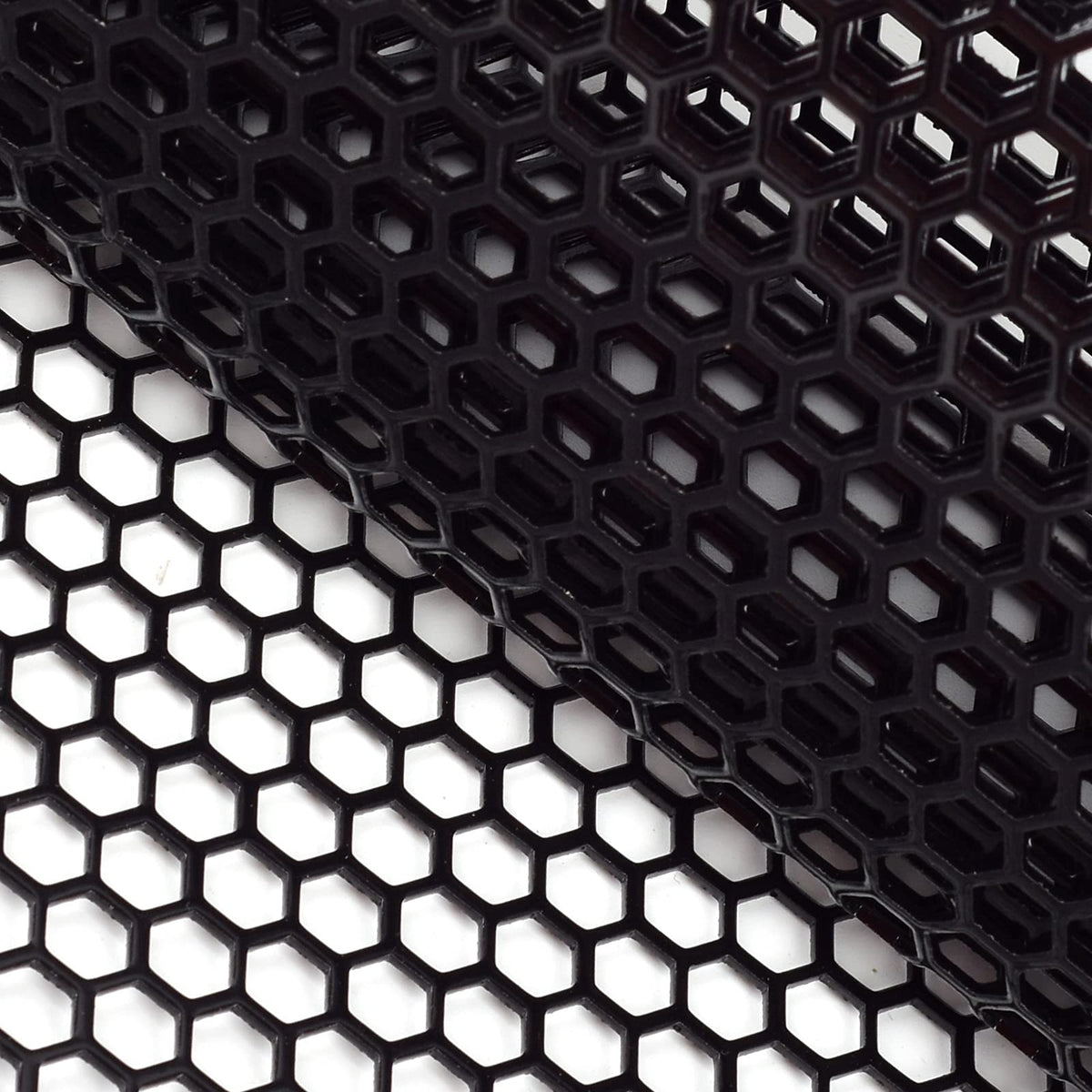 AggAuto close-up honeycomb pattern showing 6mm spacing and airflow-friendly design