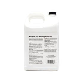 AGS Ru-Glyde being poured onto a rim demonstrating easy application and smooth mounting