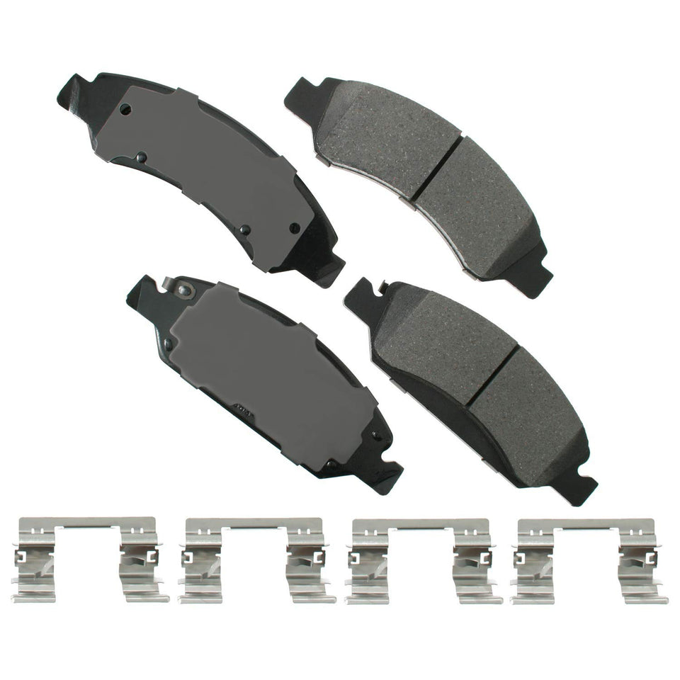 Akebono front brake pad kit packaging showing fitment and low-dust benefit