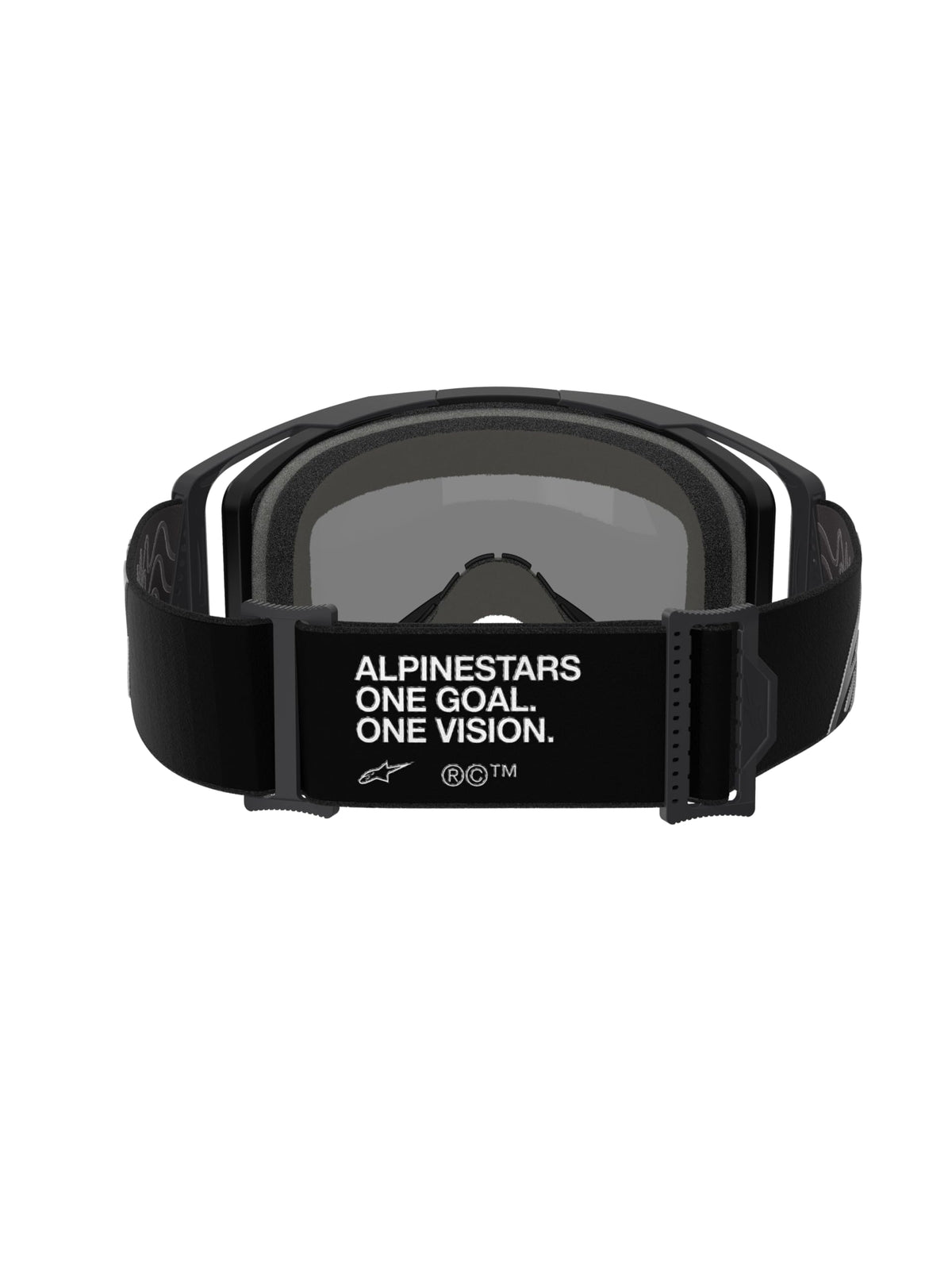 Alpinestars Vision 8 on rider in trail setting demonstrating comfort and ventilation benefits