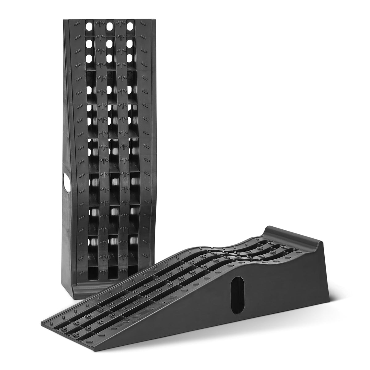 Amazon Basics ramp front packaging showing product and capacity benefits
