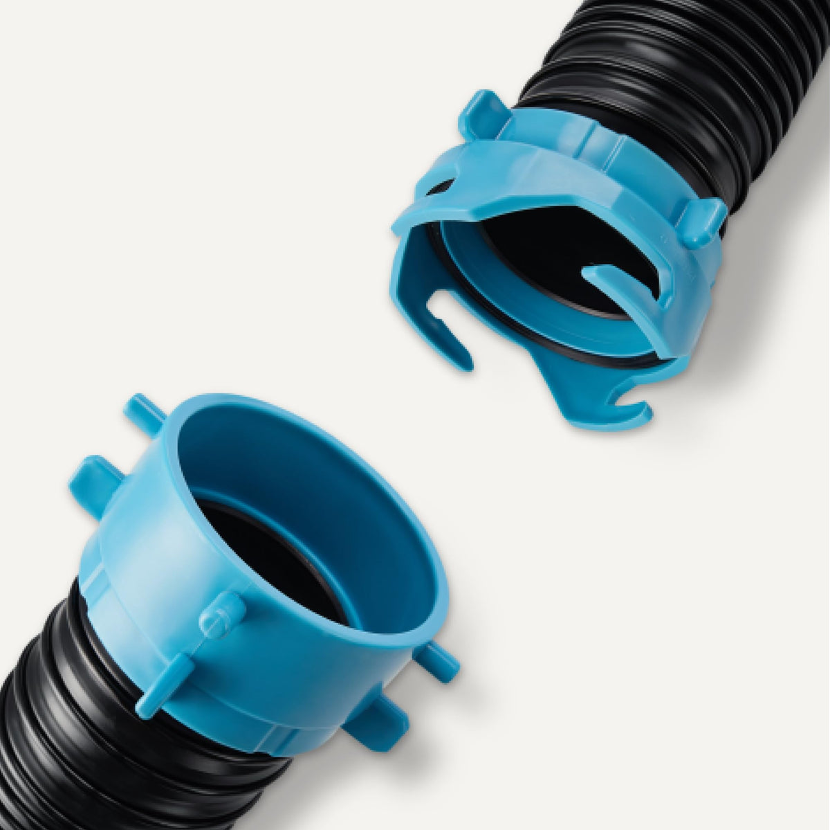 Amazon Basics detail of threaded hose end and cover showing leak protection benefit