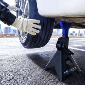 LIFTING TOOLS ANTPOWER stands in a home garage lifestyle scene for DIY repairs