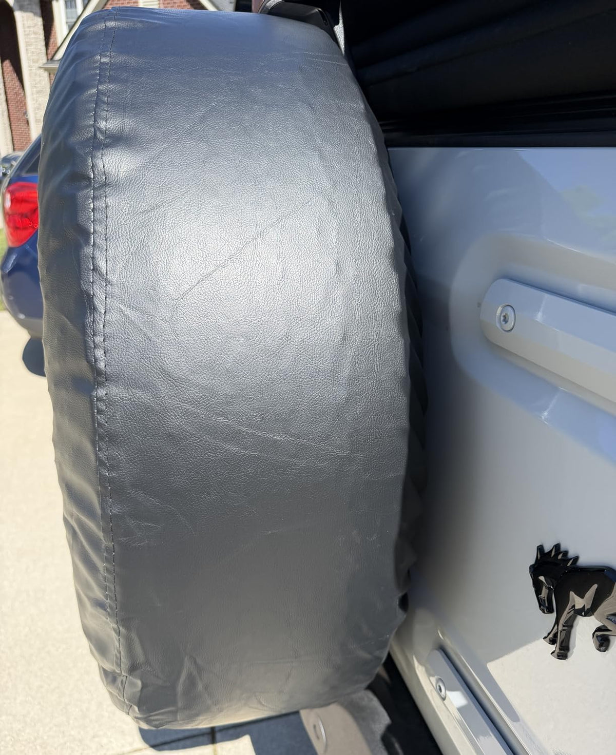 Aolowewin soft non-scratch backing and reinforced seam extending protection