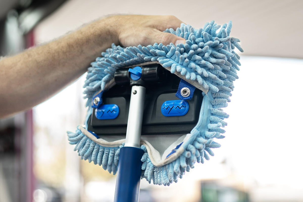Autofiber demonstration of towel-gripping plugs for quick microfiber swaps