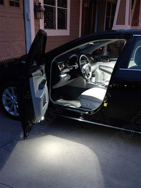 AUTOGINE trunk cargo LED lighting showing bright, even cargo area illumination