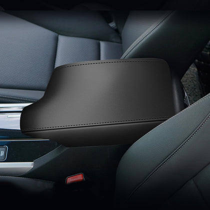 awnexuct front view on Accord armrest shows neat fit and protection