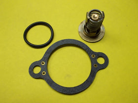 B. toys gasket and O‑ring detail demonstrating correct seal and leak prevention benefit