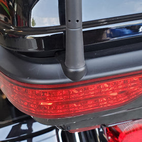 BA-BOLING antenna installed on mount to show quick tool-free fitment