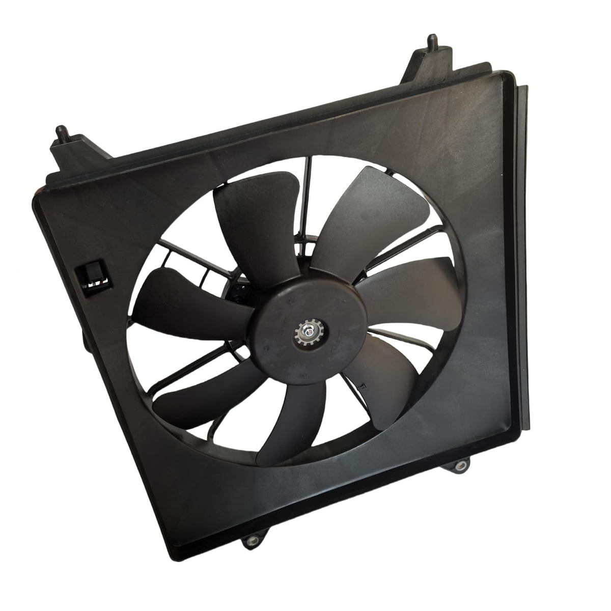 BeoneYuu fan beside ruler showing dimensions and fitment benefit