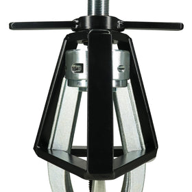 BESTOOL gear puller on workbench illustrating garage-ready durability