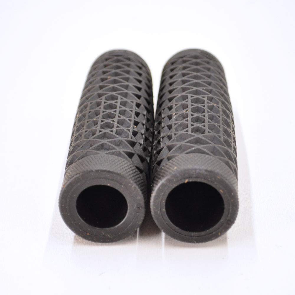 Billet Proof Designs right-side grip on throttle tube demonstrating fit and smooth throttle control benefit