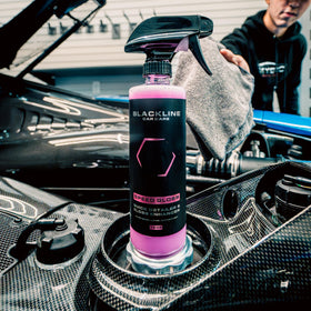 Blackline used in driveway lifestyle scene for quick on-the-spot detailing