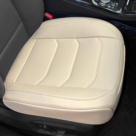 BOPUOVRE detailed triangle-quilted texture adding comfort and style