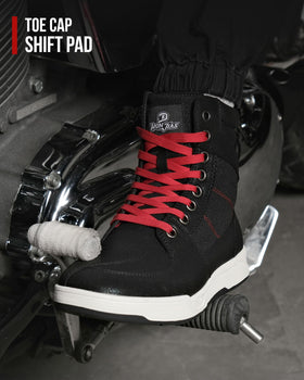 BORLENI side zipper detail for fast on and off convenience