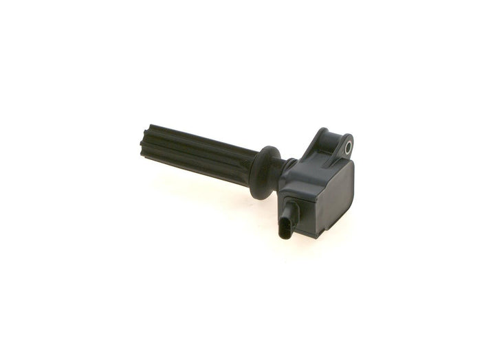 Bosch 0221604700 front view showing molded housing and mounting, assured fit and reliability