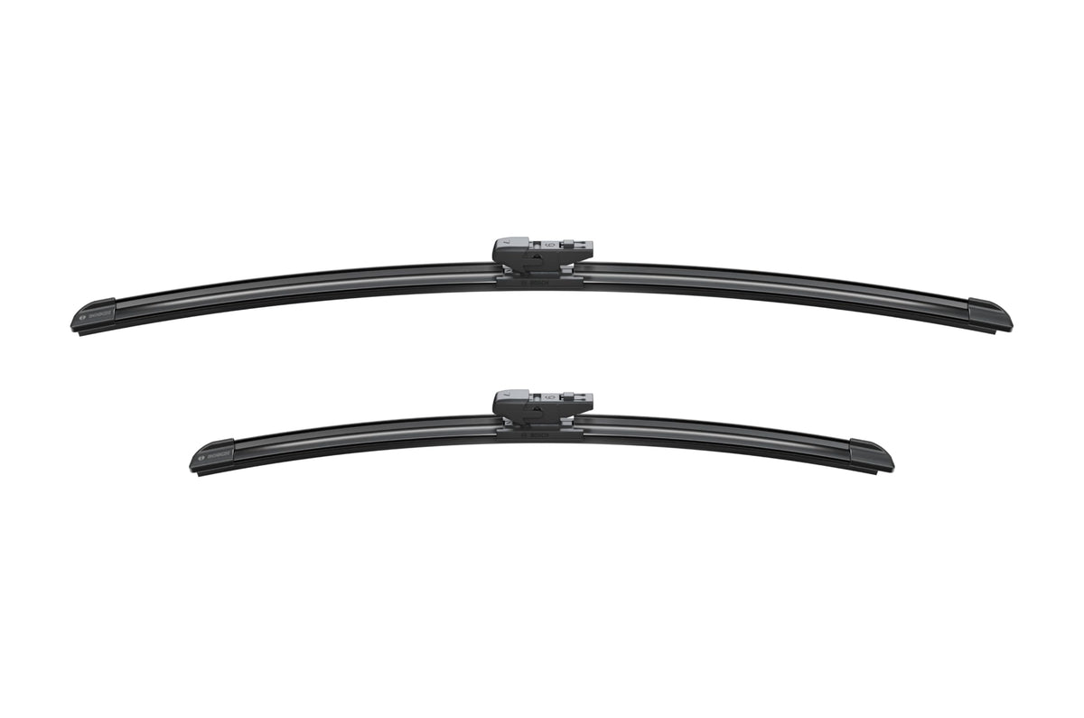 Bosch AeroTwin close-up of rubber edge and graphite coating for streak-free wipe