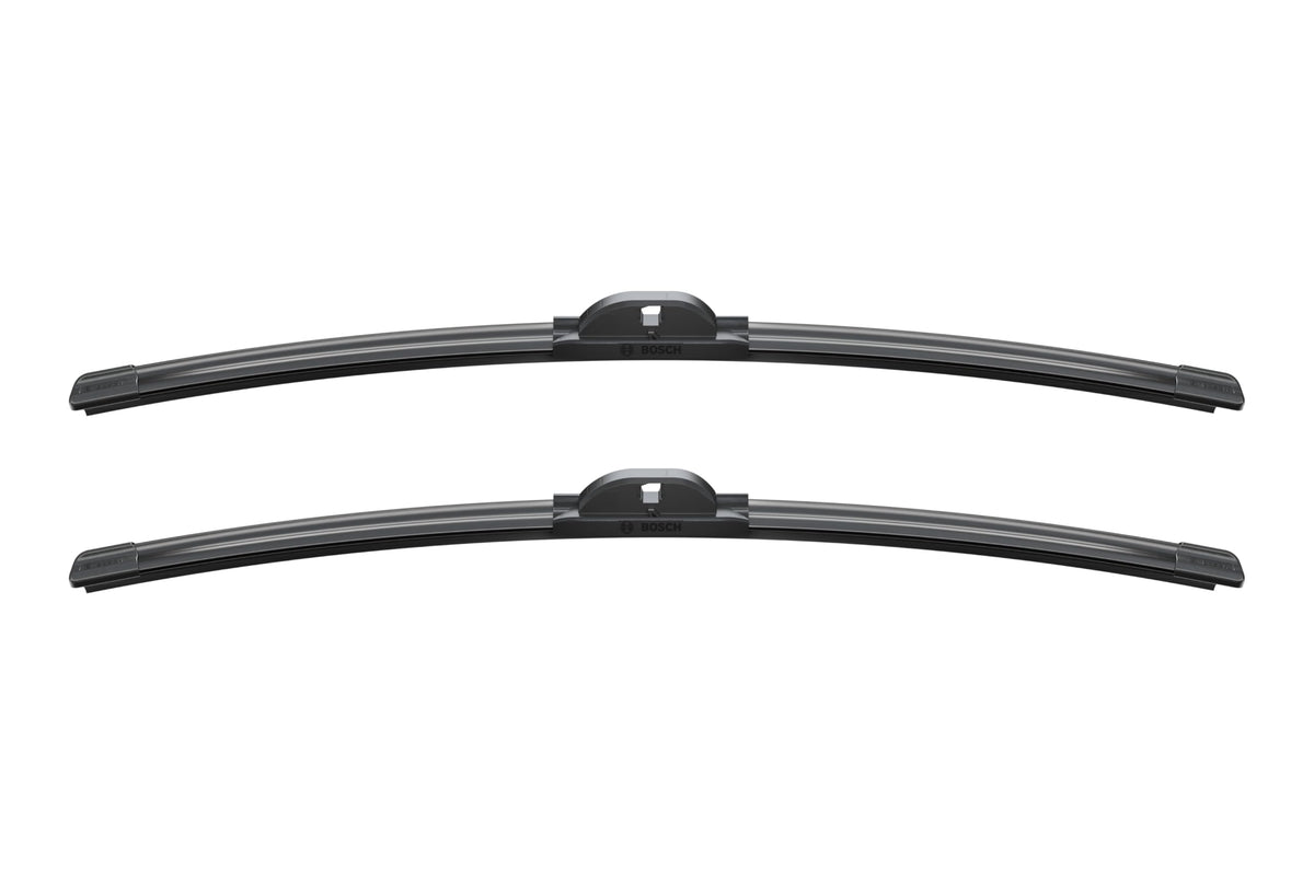 Bosch AeroTwin close-up of graphite-coated rubber edge for streak-free wiping