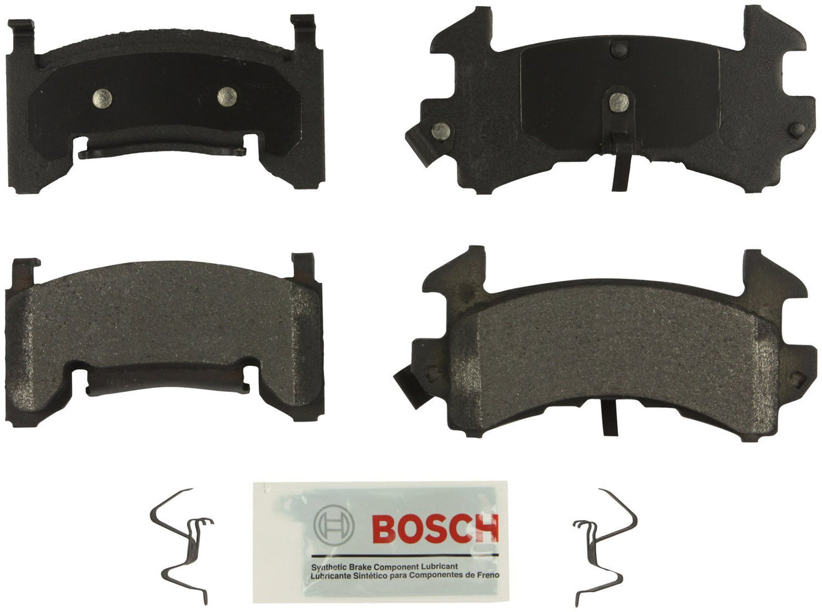 Bosch BE154H front packaging showing complete pad kit and hardware for easy installation