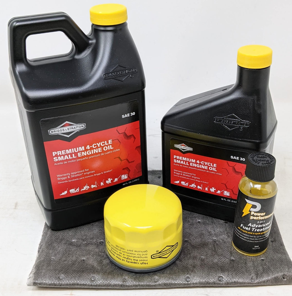 Briggs & Stratton front packaging showing all kit components for convenient servicing