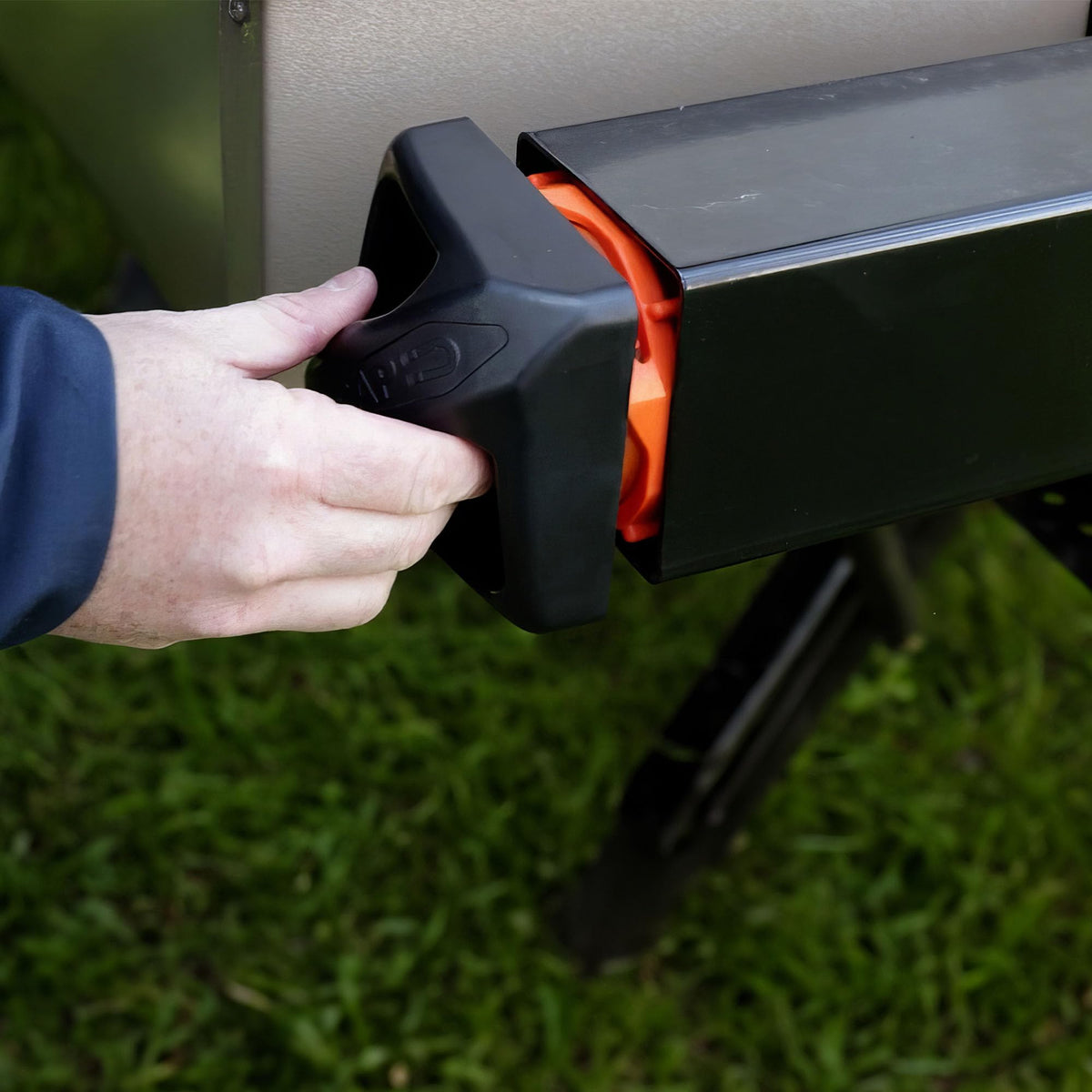 Camco bonus no-insect cap top view for extra pest protection benefit