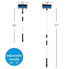 Camco close-up of the locking head showing secure attachment for steady cleaning