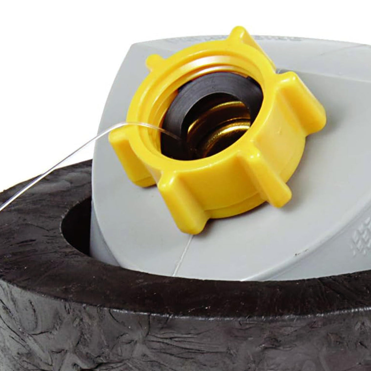 Camco connection detail showing slip-fit interface for fast tool-free attachment benefit