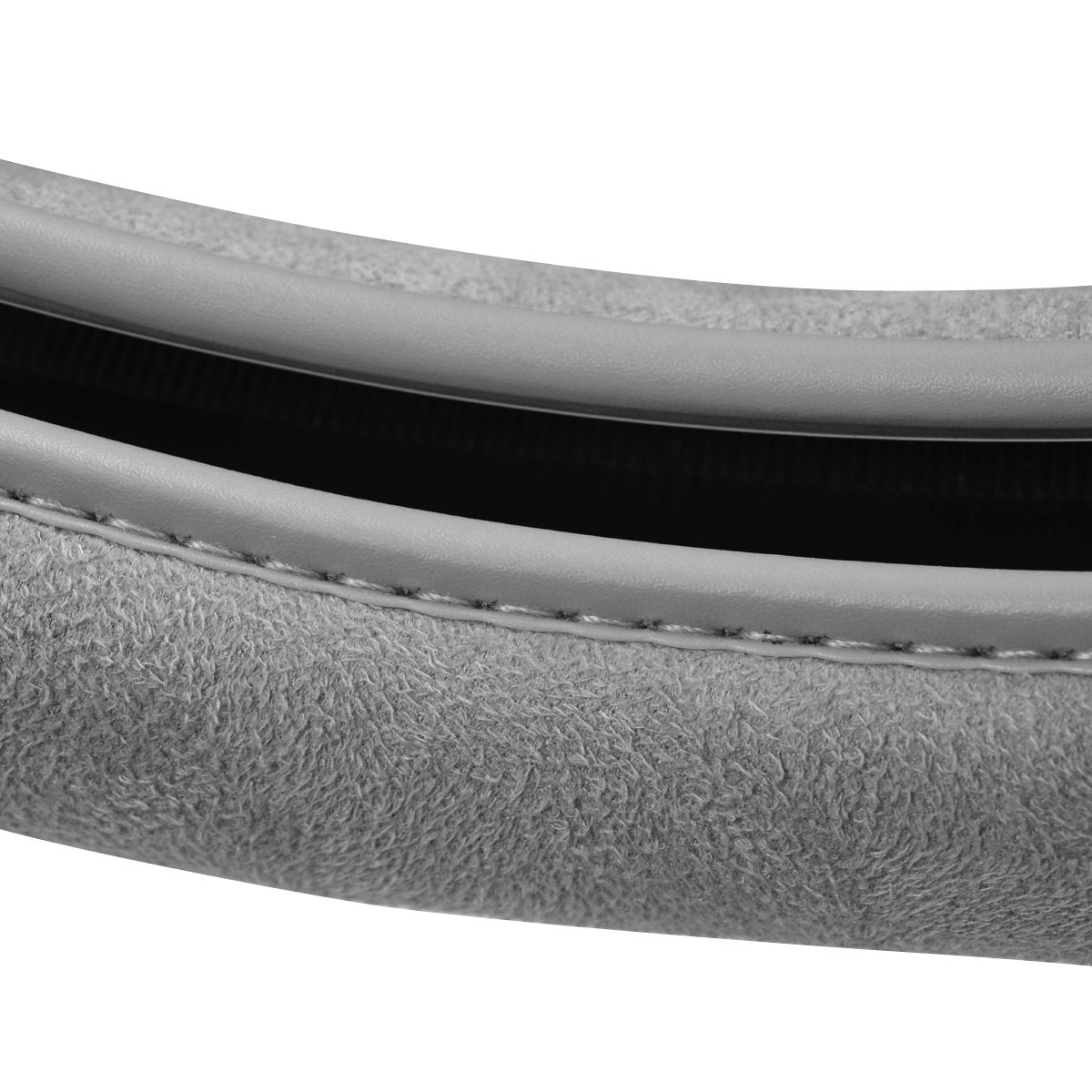 CAR PASS installed on steering wheel demonstrating secure, anti-slip hold