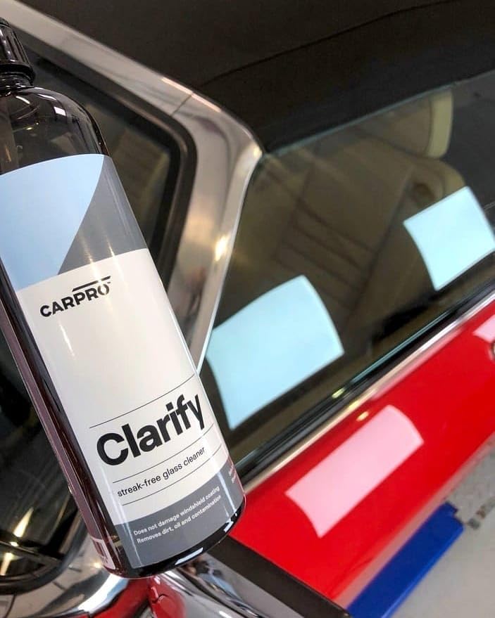 CARPRO Clarify being wiped with microfiber, illustrates scratch-free polishing benefit