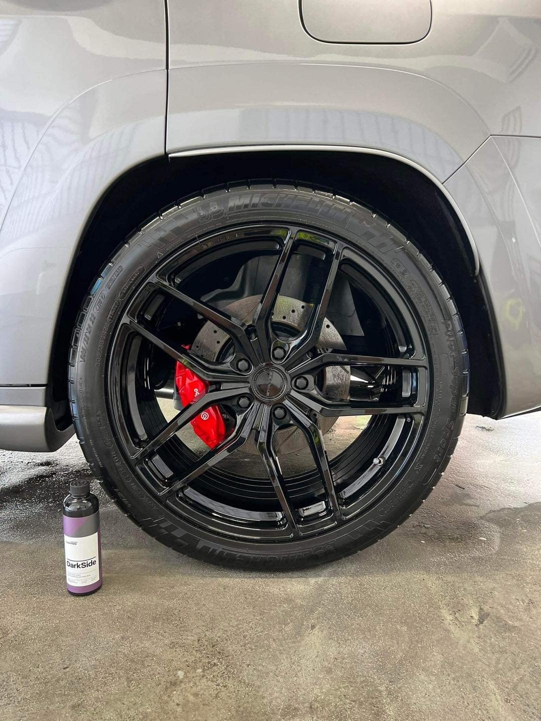 CARPRO DarkSide liquid texture droplet demonstrating hydrophobic beads