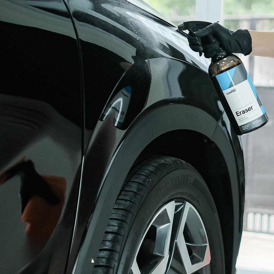 Close-up of CARPRO Eraser fluid texture illustrating quick-dissolve action
