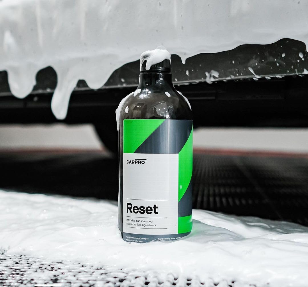 CARPRO Reset next to a standard water bottle showing liter size and value