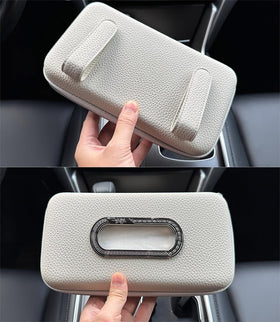 Cartisen holder on dashboard in lifestyle shot enhancing organized car interior