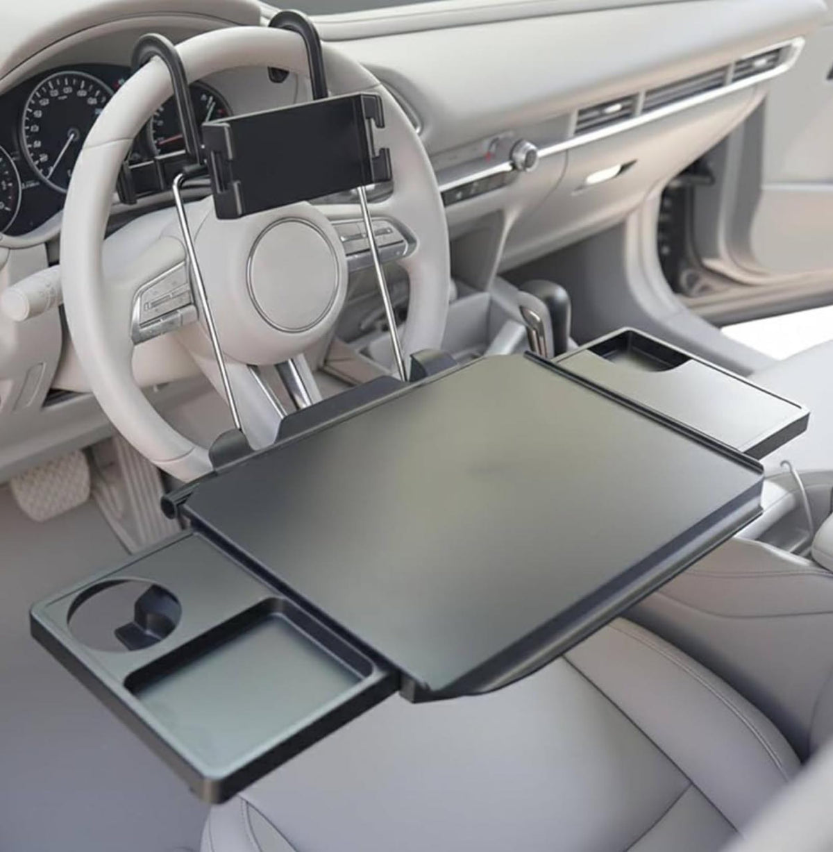 CASASARA front view on steering wheel showing stable work surface