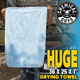 Chemical Guys towel fiber close-up highlighting plush absorbency