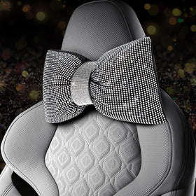 ChuLian used on airplane seat demonstrating travel-ready neck support and glam