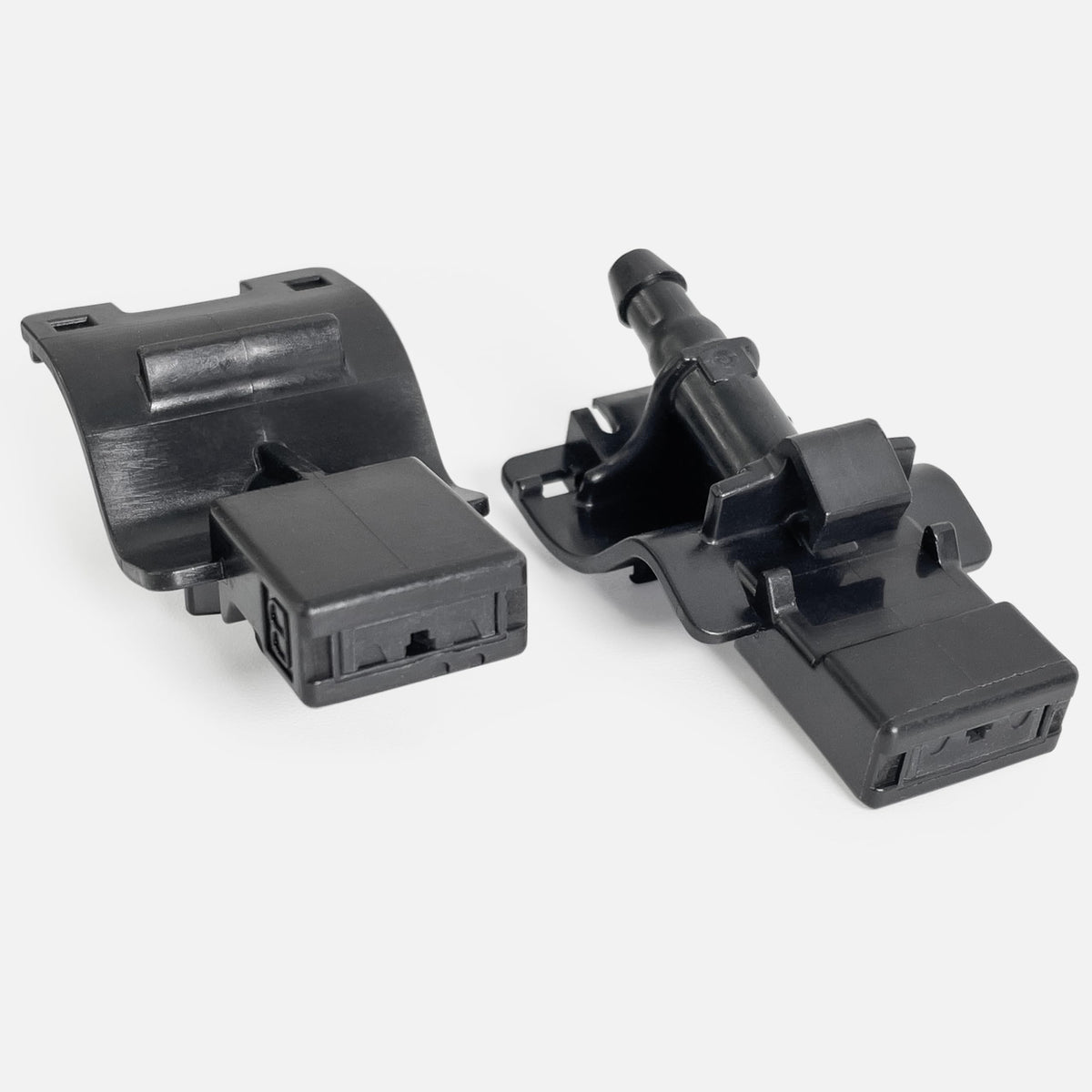 Click&Fit nozzles positioned for installation showing easy replacement