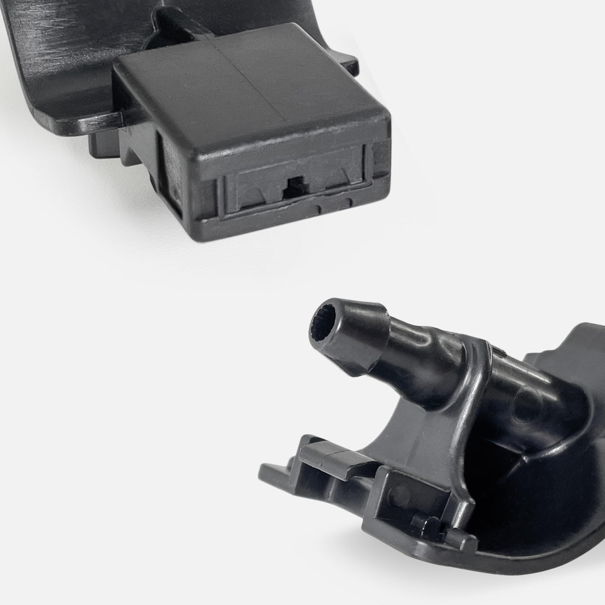 Click&Fit retail packaging with both nozzles for a complete replacement