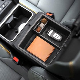 Coleya in use with phone and keys for quick access benefit