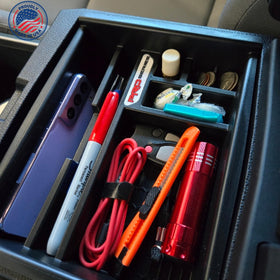 Complete Appearance chapstick slot and coin half-pipe preventing spills and noise benefit