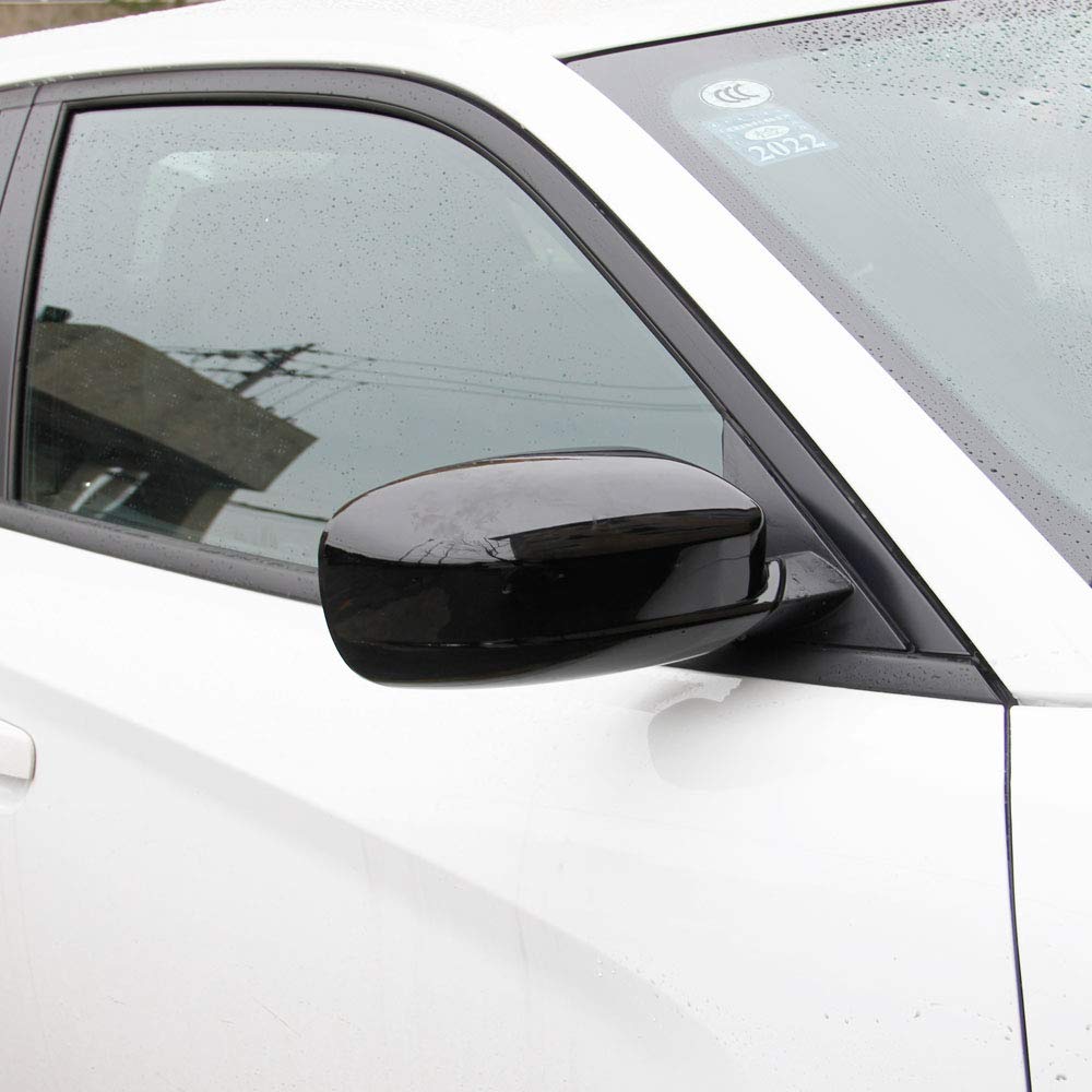 crosselec close-up of glossy bright black finish highlighting scratch-concealing surface